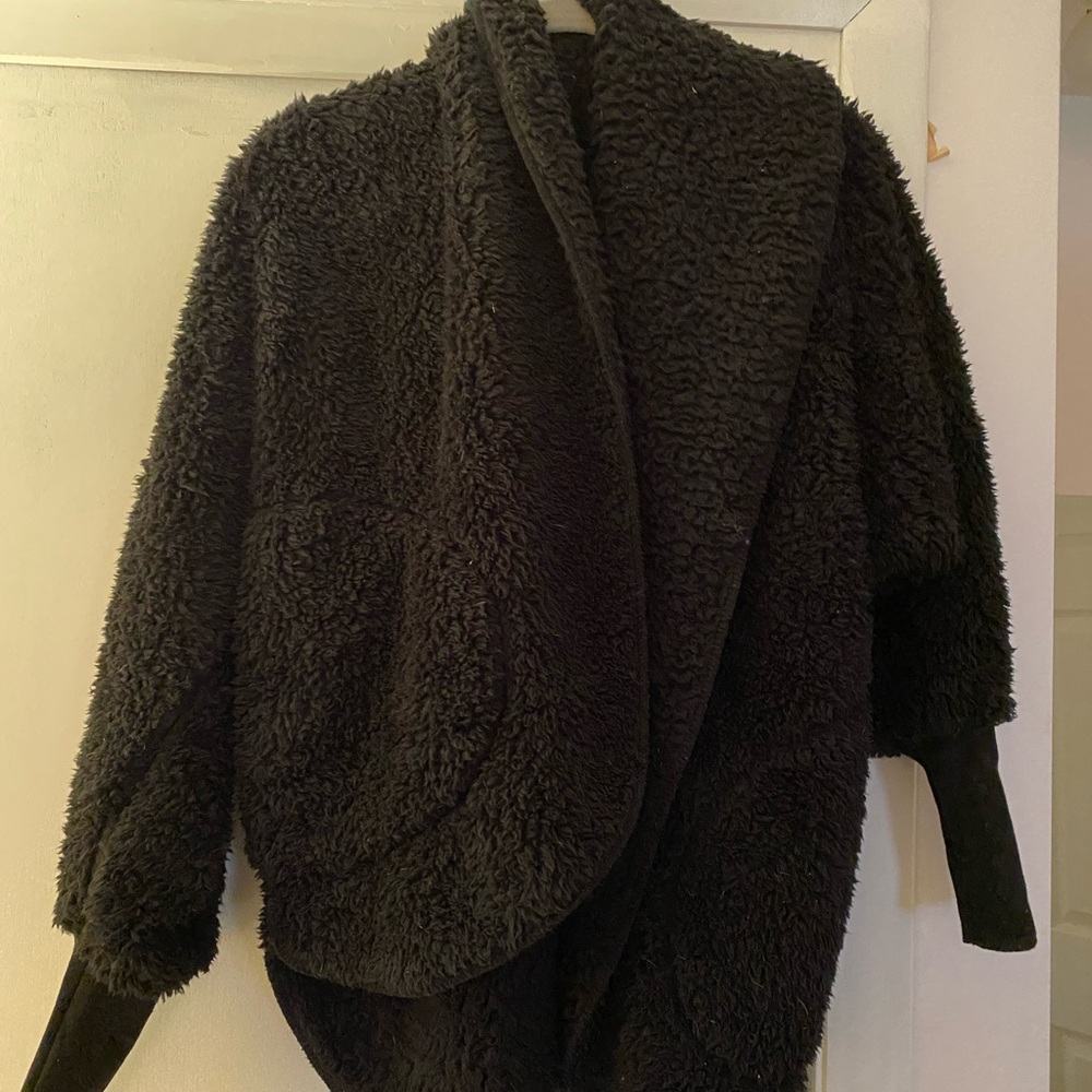 Hooded Sherpa
